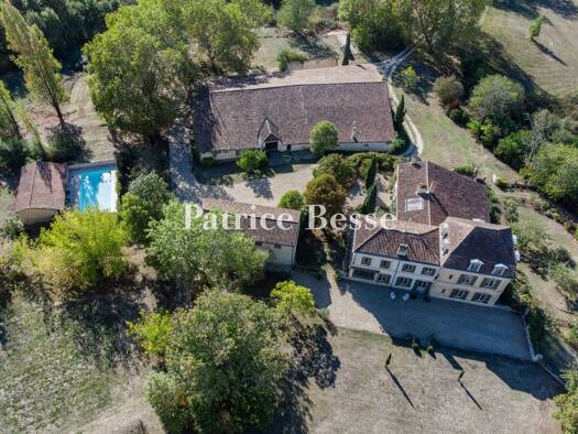 Schloss zum Kauf 1.295.000 € 15 Zimmer 500 m² 36.853 m² Grundstück Riocaud 33220
