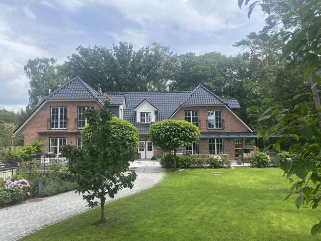 Villa zum Kauf provisionsfrei 3.375.000 € 12 Zimmer 440 m² 1.799 m² Grundstück Nibelungenweg 22 Rissen Hamburg 22559