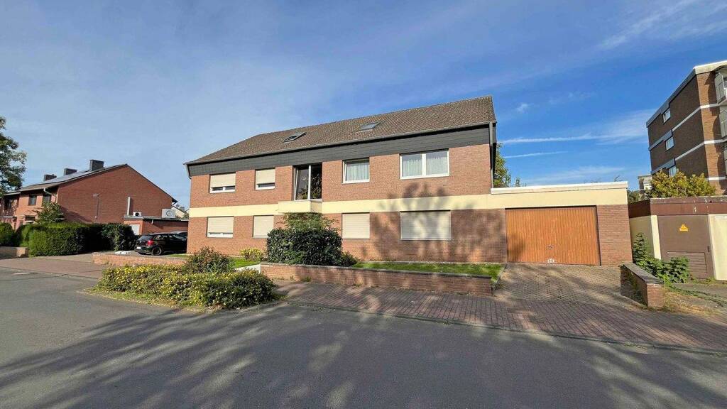 Mehrfamilienhaus zum Kauf als Kapitalanlage geeignet 999.000 € 19 Zimmer 509 m² 1.054 m² Grundstück Bergheim 50126