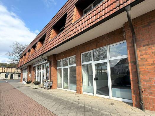 Büro zur Miete 377 € 75 m² Bürofläche Bahnhofsplatz 3 Krakow Krakow am See 18292