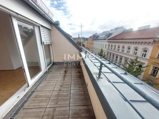 3-Room Attic Flat with Terrace, 73 m², Alsergrund, Alsergrund