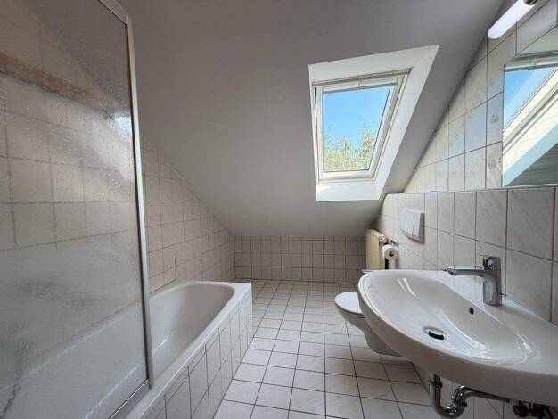 Wohnung zur Miete 585 € 4 Zimmer 65 m² 2. Geschoss frei ab sofort Alois-Wiesböck-Straße 3 Niederbergkirchen Niederbergkirchen 84494