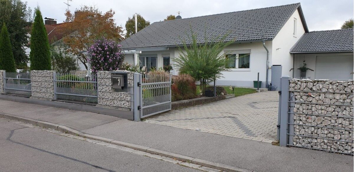 Bungalow zum Kauf 780.000 € 4 Zimmer 125 m²<br/>Wohnfläche 747 m²<br/>Grundstück Igling Igling 86859