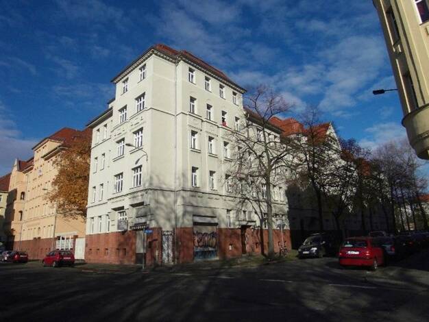 Wohnung zur Miete 373 € 2 Zimmer 47,4 m² 2. Geschoss frei ab 01.11.2026 Hofer Straße 51 Reudnitz-Thonberg Leipzig 04317