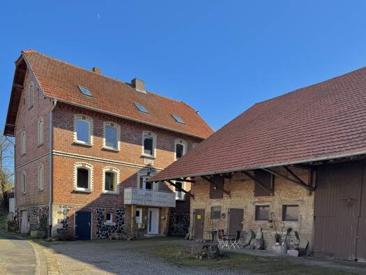 Haus zum Kauf 269.000 € 10 Zimmer 272 m² 1.908 m² Grundstück Helmshausen Felsberg / Helmshausen 34587