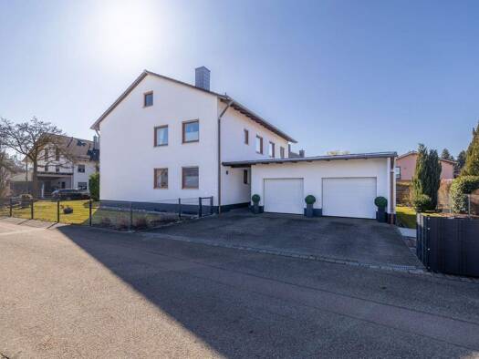 Mehrfamilienhaus zum Kauf provisionsfrei 1.200.000 € 11 Zimmer 287 m² 754 m² Grundstück Bergham Erding 85435