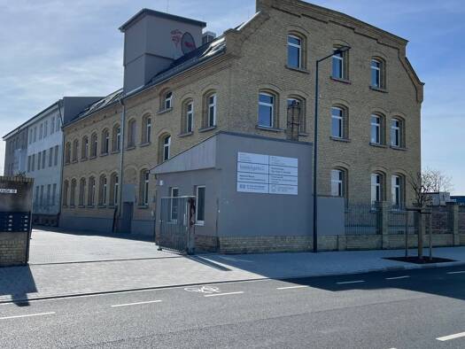 Bürofläche zur Miete provisionsfrei 3 Zimmer 79,8 m² Bürofläche teilbar von 14,2 m² bis 45 m² Weststraße Taucha Taucha 04425