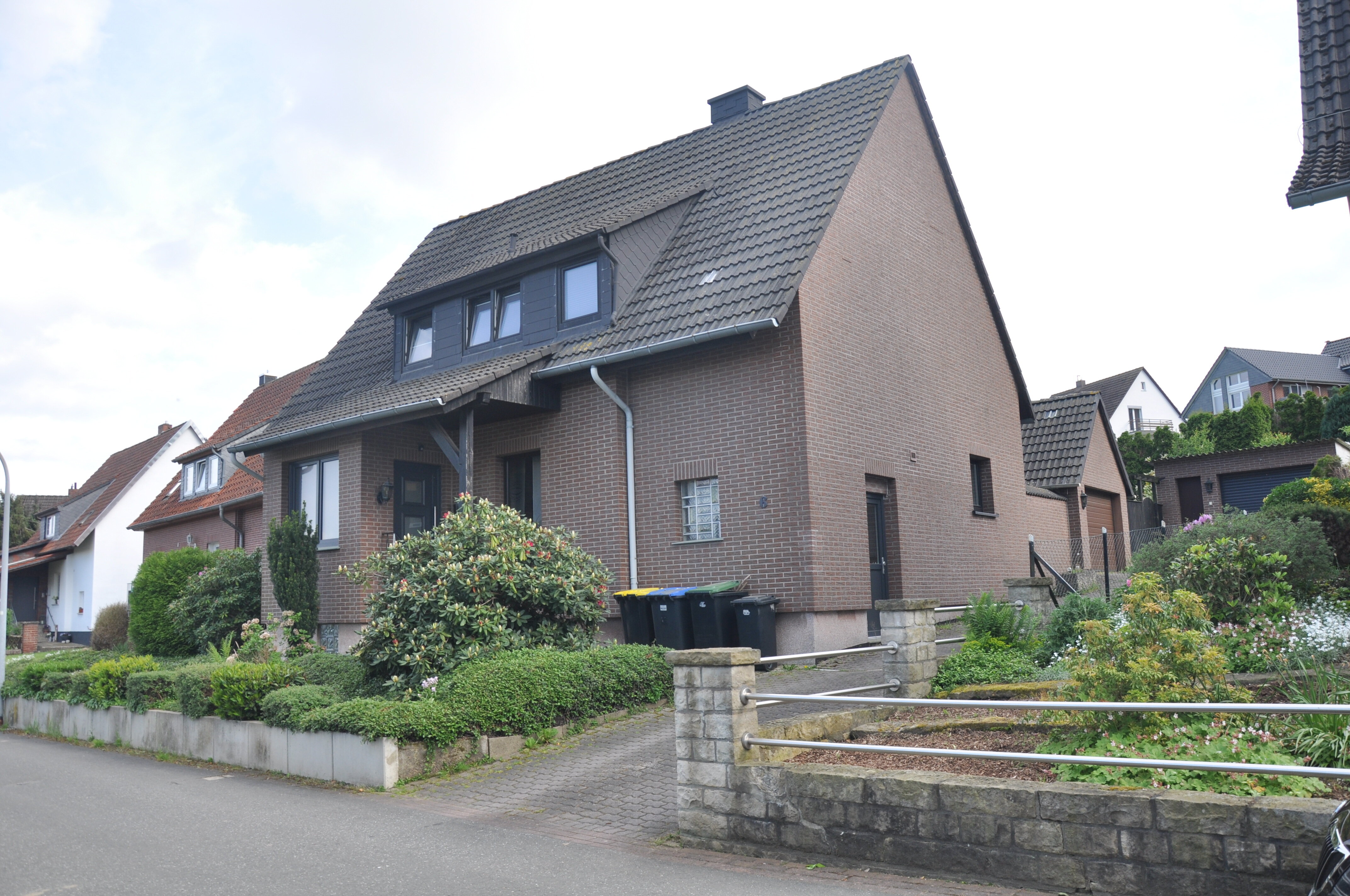 Einfamilienhaus zum Kauf provisionsfrei 290.000 € 5,5 Zimmer 130 m²<br/>Wohnfläche 921 m²<br/>Grundstück Glück-Auf-Str. 6 Beckedorf 31699