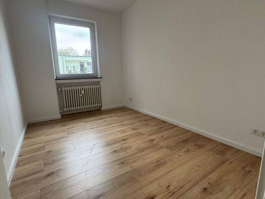 Wohnung zur Miete 470 € 3 Zimmer 64 m² 3. Geschoss frei ab sofort Heppens Wilhelmshaven 26384