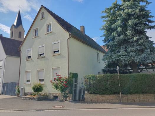 Einfamilienhaus zum Kauf 245.000 € 7 Zimmer 155 m² 381 m² Grundstück Bieberehren Bieberehren 97243