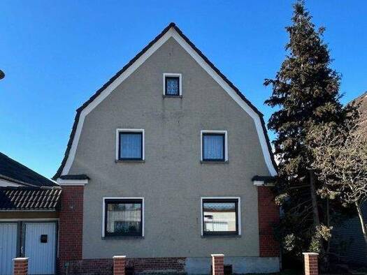 Einfamilienhaus zur Miete 850 € 3 Zimmer 95 m² 500 m² Grundstück frei ab sofort Albert-Kloß-Straße 12 Zerbst Zerbst/Anhalt 39261