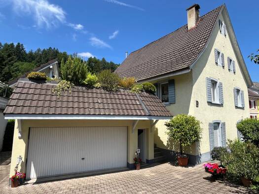 Haus zum Kauf 785.000 € 8 Zimmer 249 m² 1.918 m² Grundstück Schopfheim 79650