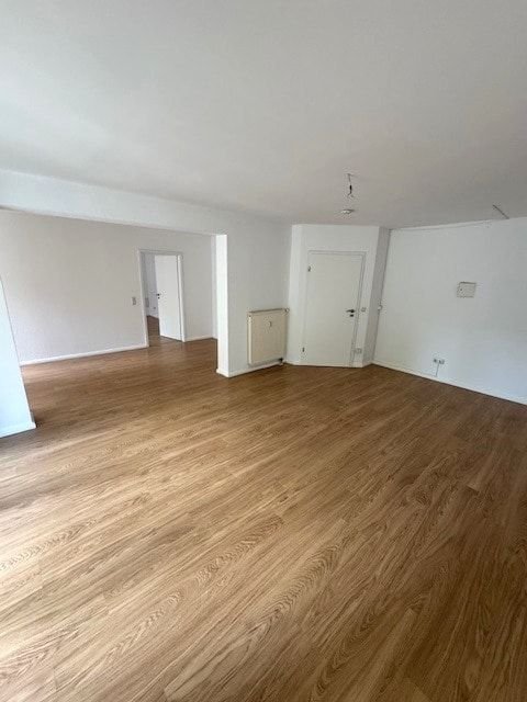 Wohnung zur Miete Wohnen auf Zeit 520 € 2 Zimmer 87 m²<br/>Wohnfläche ab sofort<br/>Verfügbarkeit Helmstedter str. 10a Wormser Platz Magdeburg 39112