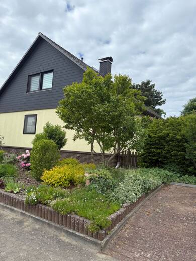 Haus zum Kauf 249.000 € 8 Zimmer 180 m² 803 m² Grundstück Hankensbüttel Hankensbüttel 29386