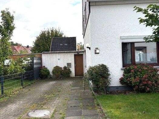 Doppelhaushälfte zum Kauf als Kapitalanlage geeignet 219.000 € 4 Zimmer 99 m² 338 m² Grundstück Vulkanstr. Fähr-Lobbendorf Bremen 28755