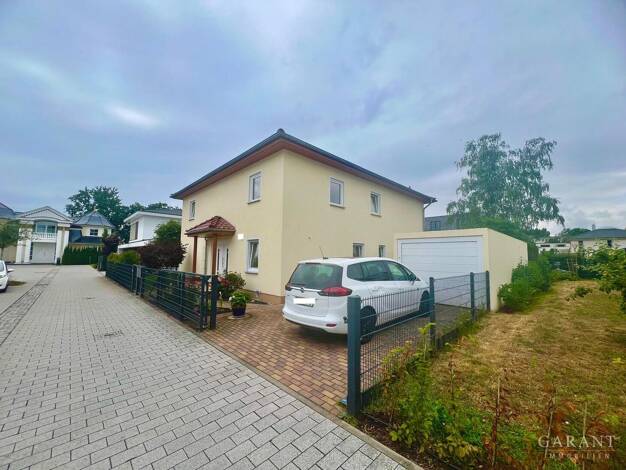 Mehrfamilienhaus zum Kauf 820.000 € 7 Zimmer 227 m² 605 m² Grundstück Groß Glienicke Potsdam - Groß Glienicke 14476
