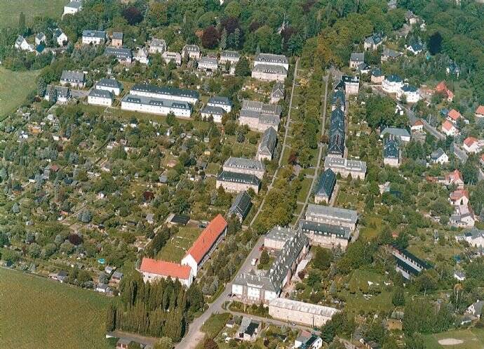 3 Raum Wohnung "Wohnen im Grünen auf dem Pfarrhübel" – Straße nicht freigegeben, 9125 Chemnitz – Vorschaubild 4