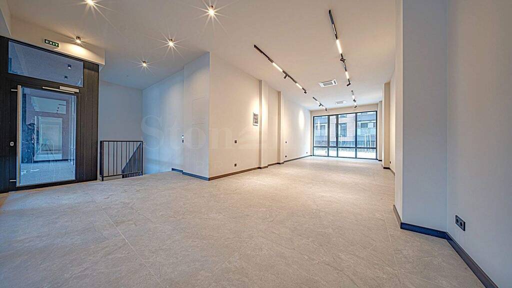 Laden zum Kauf 382.975 € Sofia