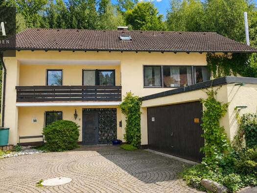 Einfamilienhaus zum Kauf 339.000 € 6 Zimmer 130 m² 818 m² Grundstück Altenplos Heinersreuth 95500