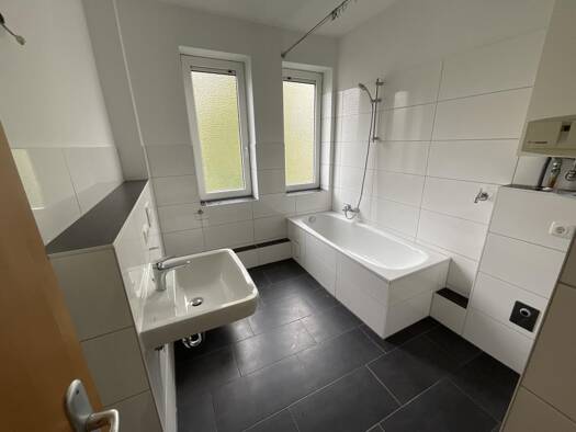 WG-Zimmer zur Miete 409 € 3 Zimmer 60 m² 1. Geschoss Putziger Straße 13 Fedderwardergroden Wilhelmshaven 26388