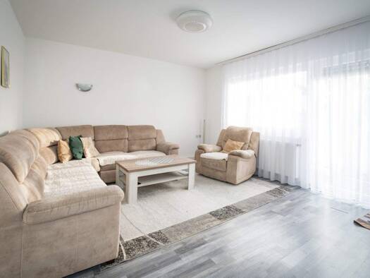 Wohnung zum Kauf 263.000 € 3 Zimmer 67,6 m² Bad Neustadt 97616