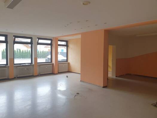 Wohn- und Geschäftshaus zum Kauf als Kapitalanlage geeignet 439.000 € 275 m² 430 m² Grundstück Winhöring Winhöring, 84543
