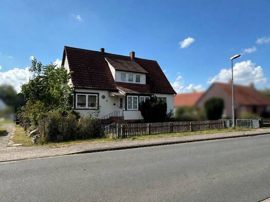Einfamilienhaus zum Kauf 167.000 € 5 Zimmer 150 m² 1.341 m² Grundstück Beedenbostel 29355