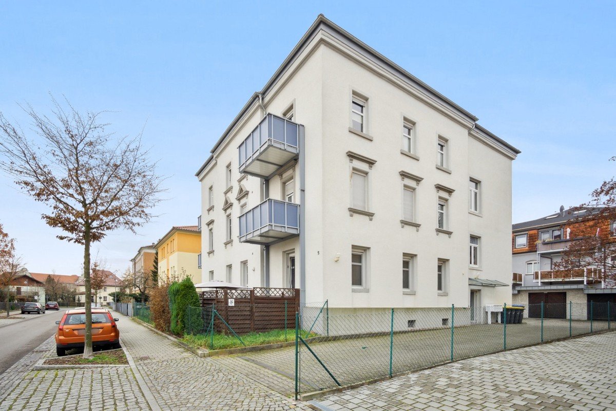 Wohnung zum Kauf 119.000 € 2,5 Zimmer 62 m²<br/>Wohnfläche 3.<br/>Geschoss Heidenau 01809