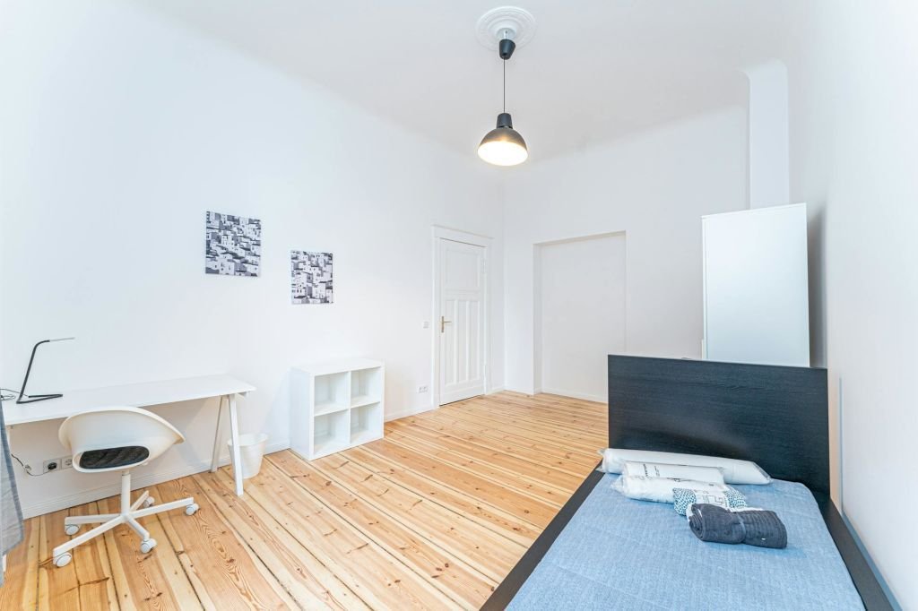 Wohnung zur Miete Wohnen auf Zeit 799 € 1 Zimmer 15 m²<br/>Wohnfläche 06.12.2024<br/>Verfügbarkeit HERMANNSTR. Neukölln Berlin 12049