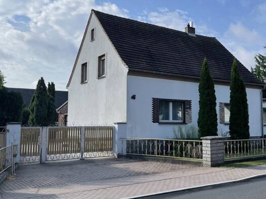 Einfamilienhaus zum Kauf 255.000 € 5 Zimmer 166,4 m² 7.580 m² Grundstück Schleife 02959
