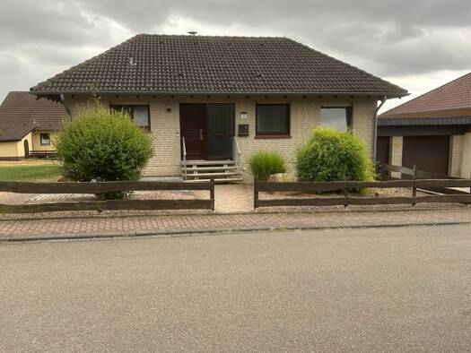 Bungalow zum Kauf 345.000 € 6 Zimmer 120 m² 860 m² Grundstück Immenhausen Immenhausen 34376