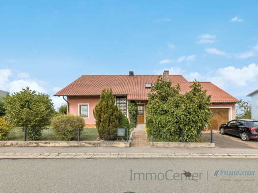 Einfamilienhaus zum Kauf 348.000 € 7 Zimmer 154,8 m² 1.010 m² Grundstück frei ab sofort Seugast Freihung 92271