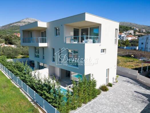 Doppelhaushälfte zum Kauf - Erstbezug 2.300.000 € 10 Zimmer 322 m² Seget 21218