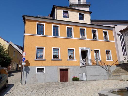 Wohnung zur Miete 950 € 6,5 Zimmer 170 m² Geschoss 1/3 frei ab 01.03.2026 Kirchenlamitz 95158