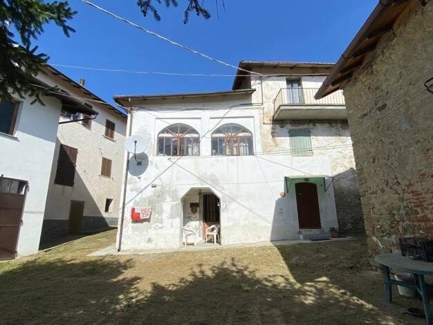 Stadthaus zum Kauf 45.000 € 5 Zimmer 100 m² frei ab sofort Pareto 15010