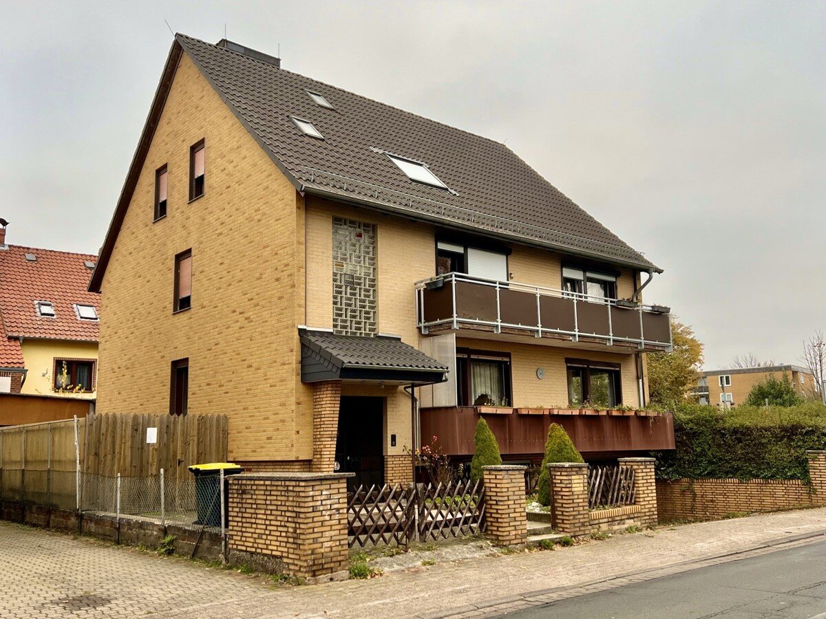 Mehrfamilienhaus zum Kauf 685.900 € 10 Zimmer 275 m²<br/>Wohnfläche 813 m²<br/>Grundstück Berenbostel - Nord Garbsen / Berenbostel 30827