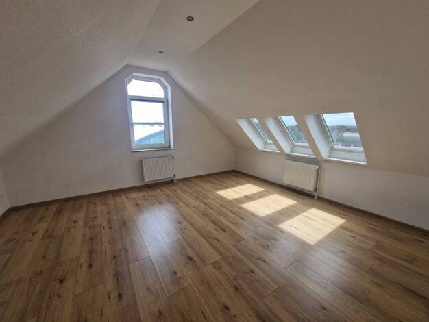 Wohnung zur Miete 409 € 2 Zimmer 35 m² frei ab sofort Marggrafstraße 1 Sehnde 31319