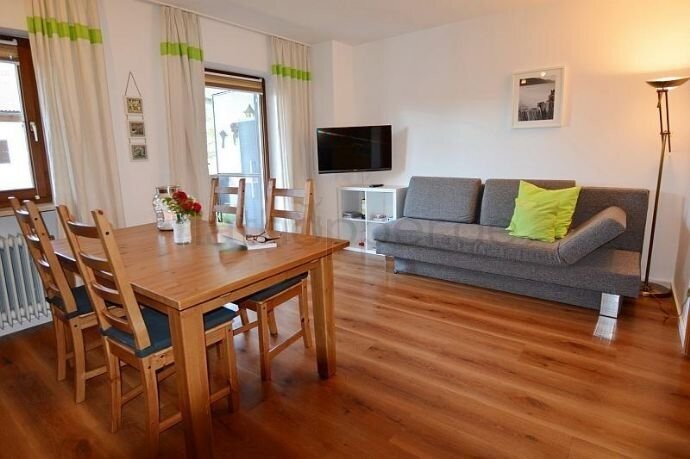 Wohnung zur Miete Wohnen auf Zeit 1.250 € 2 Zimmer 40 m²<br/>Wohnfläche 15.10.2024<br/>Verfügbarkeit Chieming Chieming am Chiemsee 83339