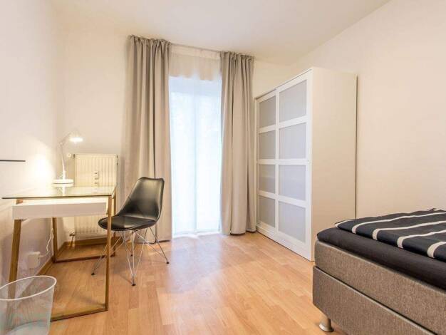 Wohnung zur Miete 480 € 13 m² 3. Geschoss Lorscher Straße Rödelheim Mitte-West 60489