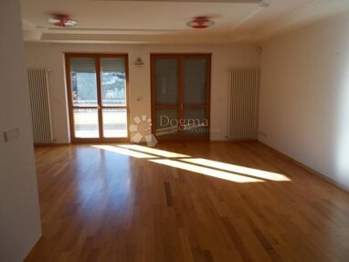 Haus zum Kauf 1.100.000 € 8 Zimmer 512 m² 511 m² Grundstück Sestine 10000