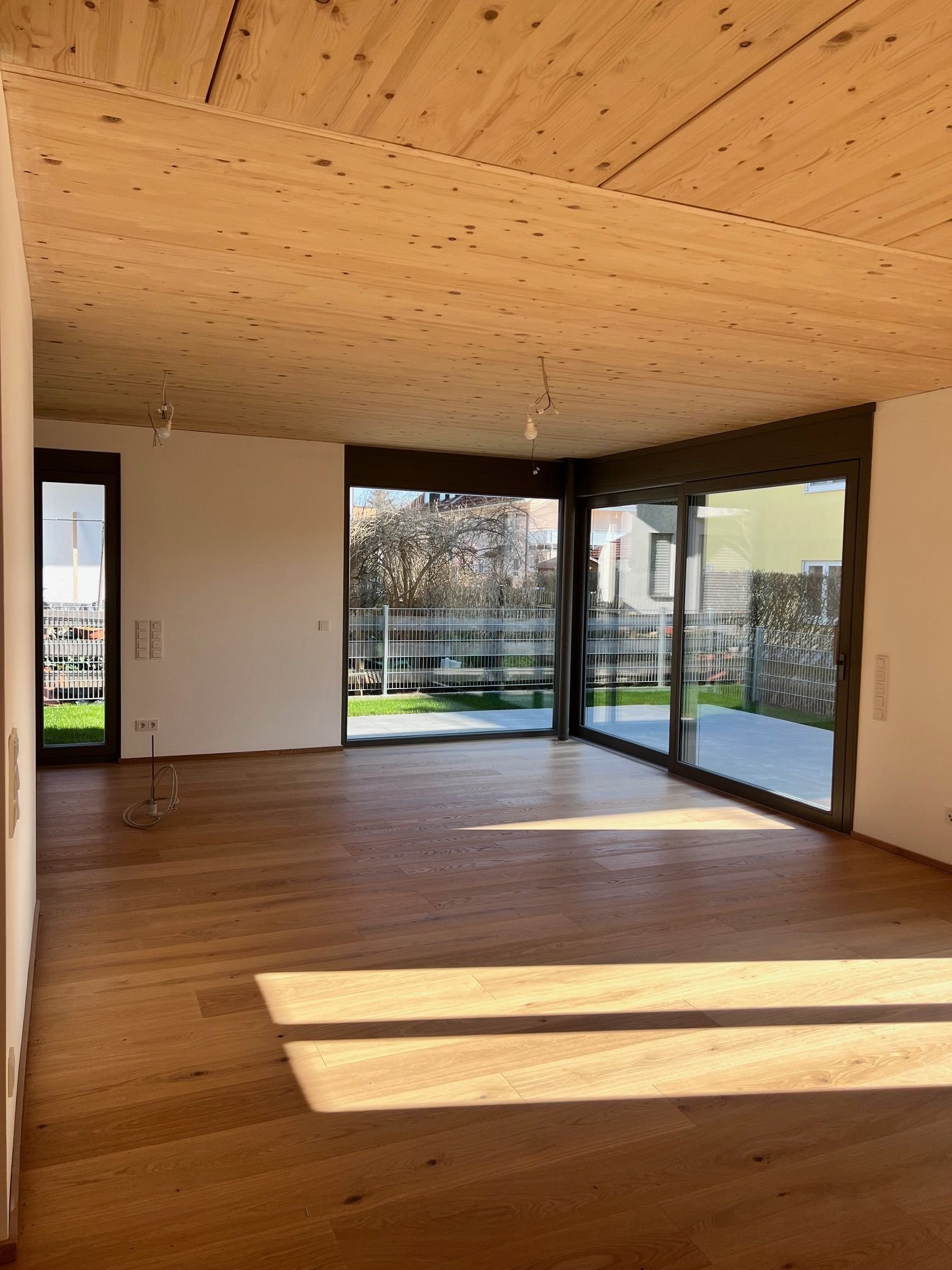 Wohnung zur Miete 2.200 € 4 Zimmer 130 m²<br/>Wohnfläche EG<br/>Geschoss ab sofort<br/>Verfügbarkeit Weilheim Weilheim in Oberbayern 82362