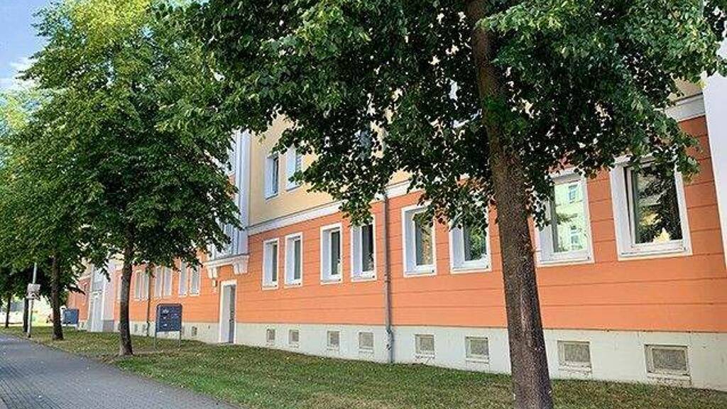 Wohnung zur Miete 330 € 2 Zimmer 52,3 m² 3. Geschoss Naumburger Str. 27 Zeitz 06712