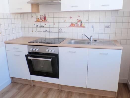 Wohnung zur Miete 350 € 2 Zimmer 62 m² 1. Geschoss frei ab sofort Markt Werdau 08412