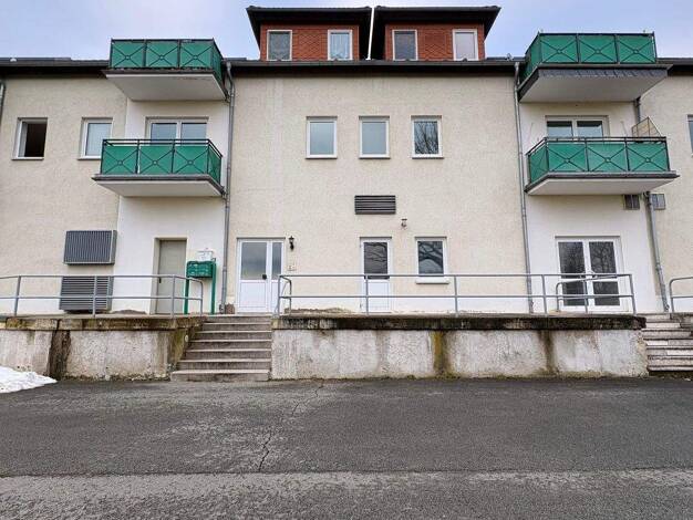 Wohnung zur Miete 430 € 2 Zimmer 87 m² frei ab sofort Bergstraße 16 Flöha 09557