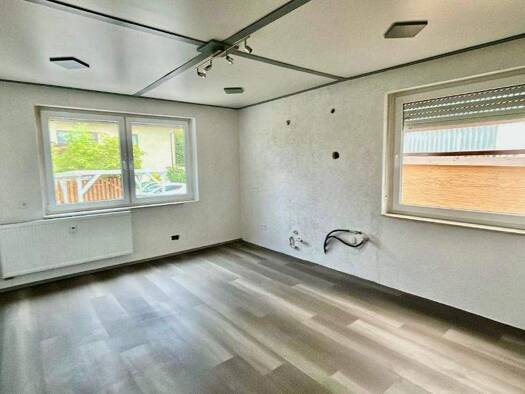 Wohnung zur Miete 650 € 3 Zimmer 85 m² EG frei ab sofort Löffelsterz Schonungen 97453