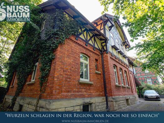Einfamilienhaus zum Kauf 475.000 € 9 Zimmer 245 m² 2.222 m² Grundstück Eisfelder Straße 40 Hildburghausen Hildburghausen 98646