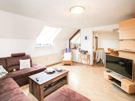 Wohnung zur Miete 810 € 4,5 Zimmer 92 m² 2. Geschoss frei ab 01.02.2026 Zimmern 78658