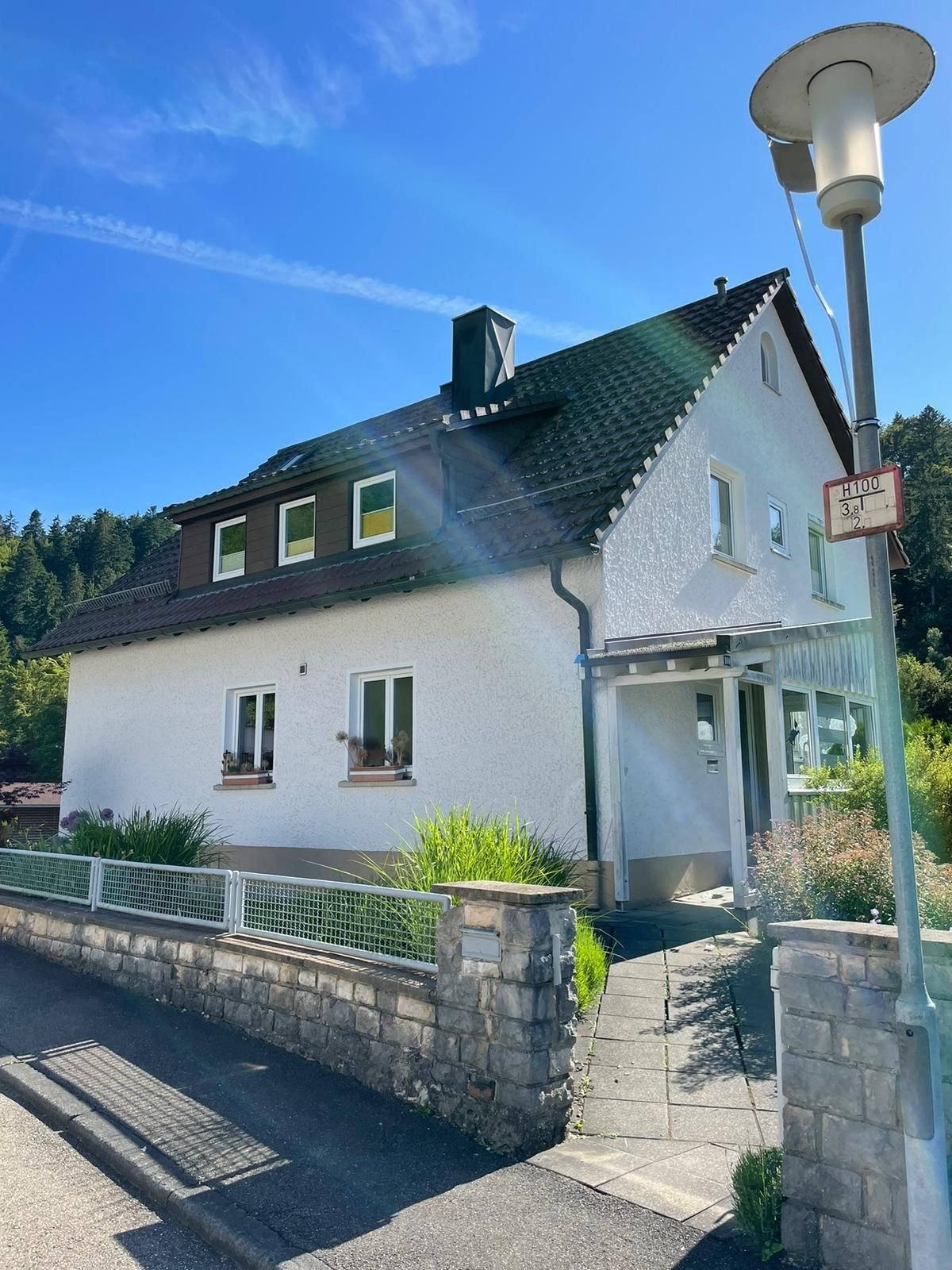 Einfamilienhaus zum Kauf 465.000 € 5,5 Zimmer 150 m²<br/>Wohnfläche 799 m²<br/>Grundstück Tuttlingen Tuttlingen 78532