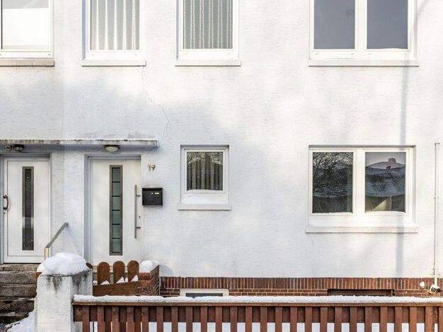 Reihenmittelhaus zum Kauf provisionsfrei 199.900 € 8 Zimmer 143,6 m² 320 m² Grundstück Lehe Bremerhaven 27576