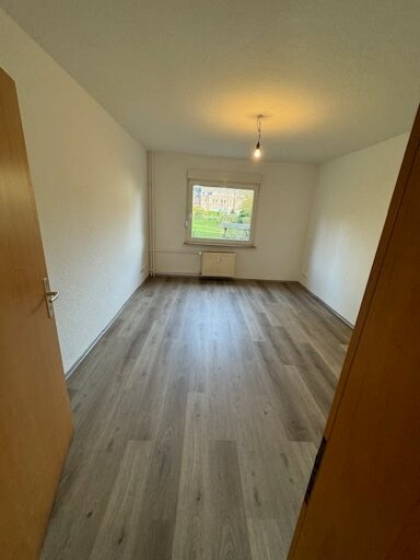 Wohnung zur Miete 467 € 3 Zimmer 62,2 m² frei ab 01.12.2024 Karl-Jarres-Str. 176 Dellviertel Duisburg 47053